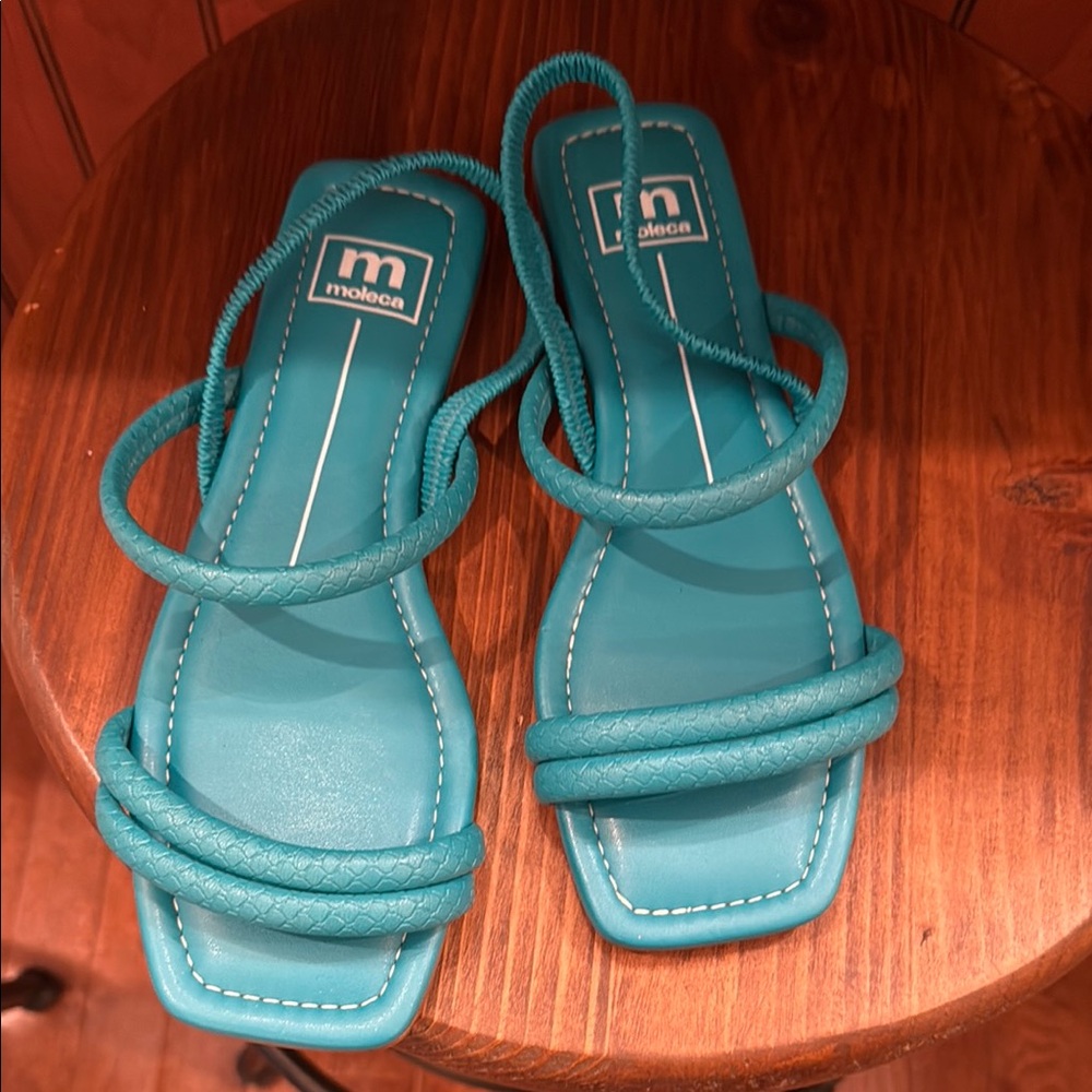 Moleca Brazilian teal Minimalist Sandals size 8 nwot